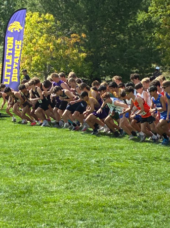 Boys Varsity begin their race