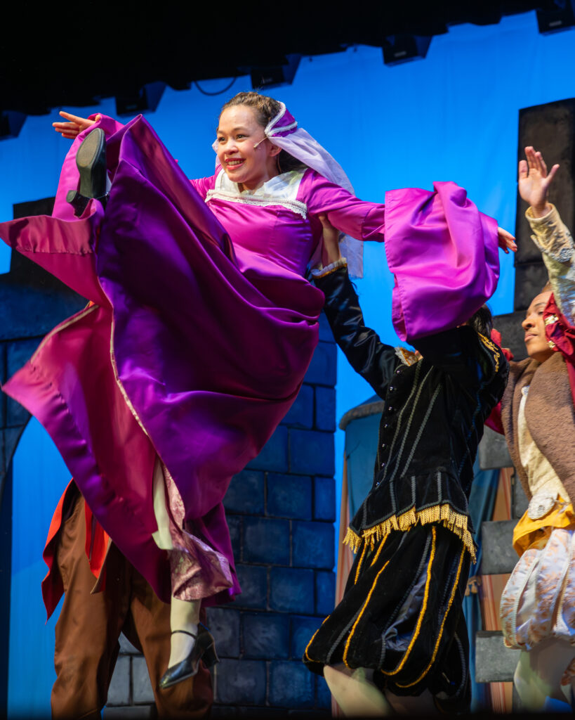 Minstrel, Jester, Lady Larkin